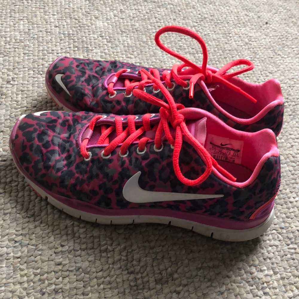 Nike Free Runs - Picture 3 of 6